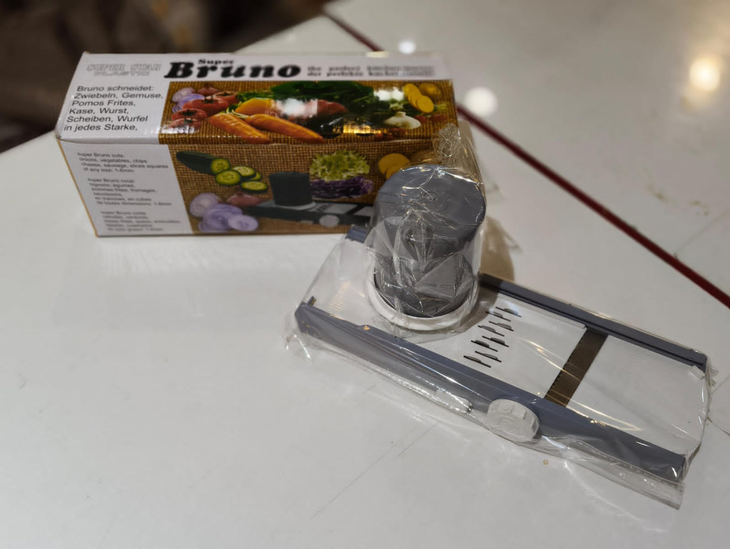 Close-up of Built-in Adjustable Blade Knob on a Bruno Mandoline Food Slicer