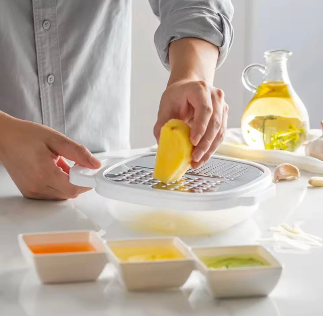 Ergonomic Food Grater for Cheese and Vegetables with Non-Slip Base and Storage Lid